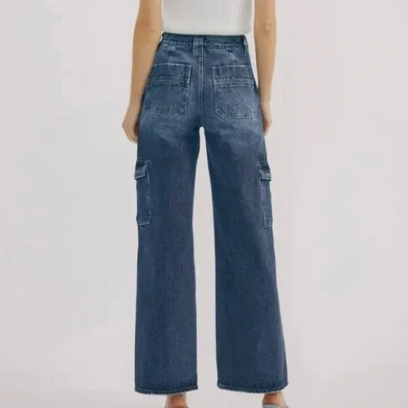 KanCan High Rise Wide Leg Cargo Jeans Medium Wash. Size: 5/26 - Picture 3 of 7